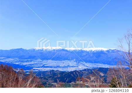 戸倉山からの中央アルプスと南アルプス 信州の山々 信州の風景 戸倉山からの中央アルプスと南アルプス 信州の山々 信州の風景 126804110