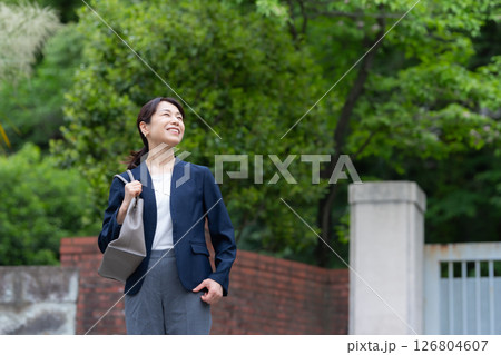 女性 ビジネス 女性 ビジネス 126804607
