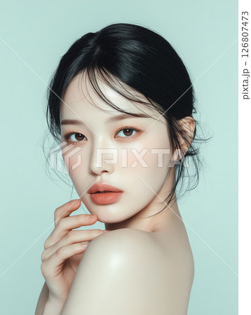 素肌が美しい若い女性の美容ポートレート 素肌が美しい若い女性の美容ポートレート 126807473
