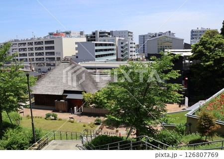 権現山公園から見下ろす京浜急行電鉄・金沢八景駅 権現山公園から見下ろす京浜急行電鉄・金沢八景駅 126807769