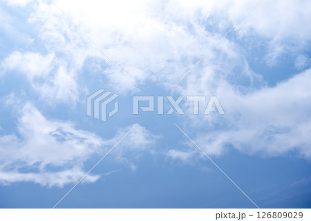 初夏の空 青空 空 6月 初夏の空 青空 空 6月 126809029