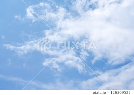 初夏の空 青空 空 6月 初夏の空 青空 空 6月 126809525