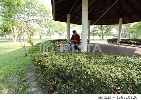 Senior in Nature 126810120