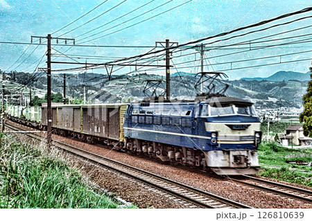 東海道本線の貨物列車 126810639