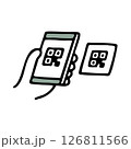 QRコードをスマートフォンで読み取る 126811566