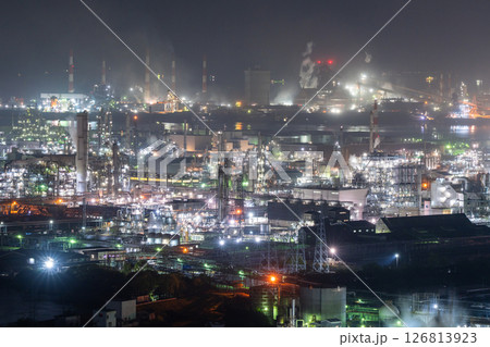 《岡山県》水島コンビナート・工場夜景《鷲羽山スカイラインより》 《岡山県》水島コンビナート・工場夜景《鷲羽山スカイラインより》 126813923