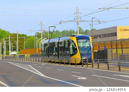 ライトラインと飛山城跡駅周辺の景観　宇都宮ライトレール 126814954
