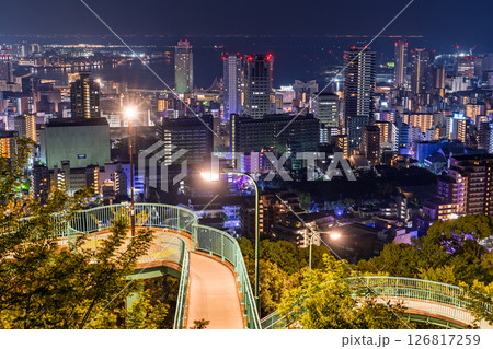 《兵庫県》神戸ビーナスブリッジ・諏訪山公園展望台の夜景 《兵庫県》神戸ビーナスブリッジ・諏訪山公園展望台の夜景 126817259