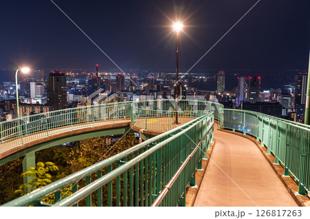《兵庫県》神戸ビーナスブリッジ・諏訪山公園展望台の夜景 126817263