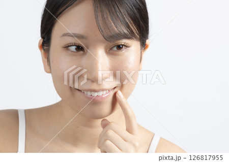 ビューティーイメージ　歯　口元 126817955