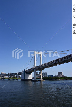 レインボーブリッジのある風景 126818597