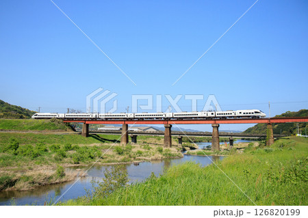 八坂川を渡る885系特急電車(JR九州) 八坂川を渡る885系特急電車(JR九州) 126820199