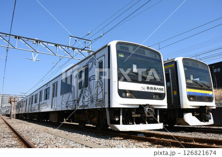 電留線で並ぶ209系（B.B.BASE）と209系2100番台 126821674