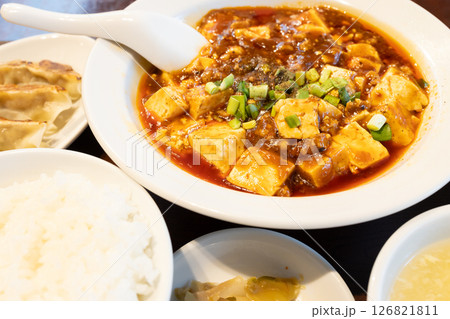 美味しい麻婆豆腐定食 126821811