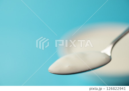 ヨーグルトのイメージ (写真素材) ヨーグルトのイメージ (写真素材) 126822941