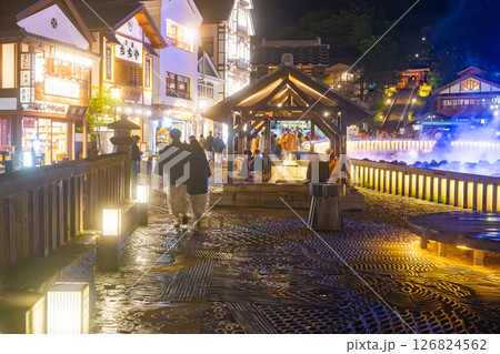 草津温泉 温泉街の夜景 草津温泉 温泉街の夜景 126824562
