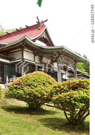 春の北海道函館市で石崎地主海神社境内の風景を撮影 春の北海道函館市で石崎地主海神社境内の風景を撮影 126827549