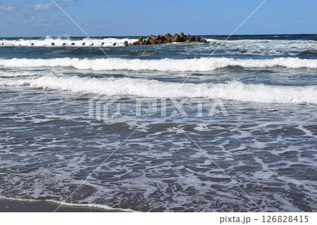 庄内浜の荒波 日本海 126828415