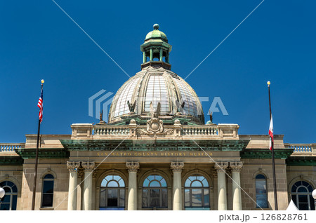Beaux-Arts style dome of the San Mateo County History Museum in Redwood City, California, viewed from the front under a clear blue sky 126828761