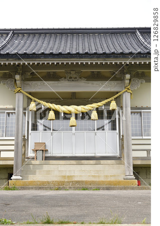 春の北海道函館市で川濯神社境内の風景を撮影 春の北海道函館市で川濯神社境内の風景を撮影 126829858