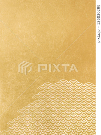 青海波の金箔の質感ある和柄背景（背景素材）　金箔に白 126830299