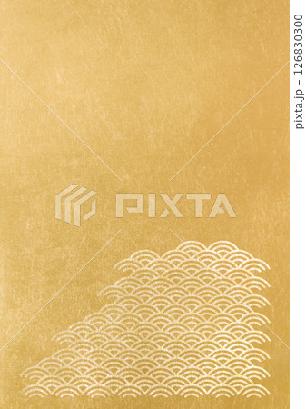 青海波の金箔の質感ある和柄背景（背景素材）　金箔に白 126830300