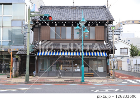 レトロな建物の建つさいたま市岩槻区の風景 126832600