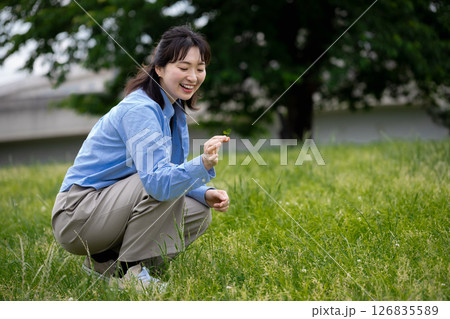 昔よくこうして探したなぁ 126835589