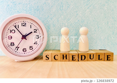時計とスケジュールを立てる人 時計とスケジュールを立てる人 126838972