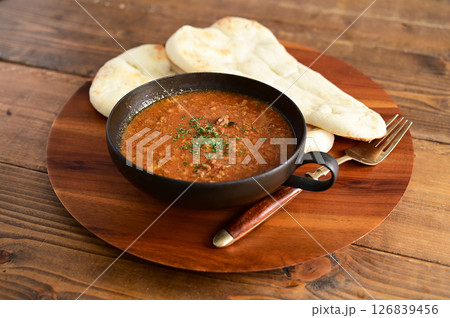 キーマカレーとナン キーマカレーとナン 126839456