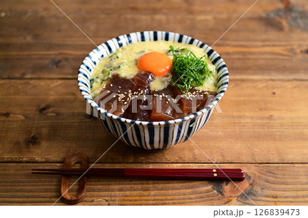 漬けマグロオクラとろろ丼 126839473