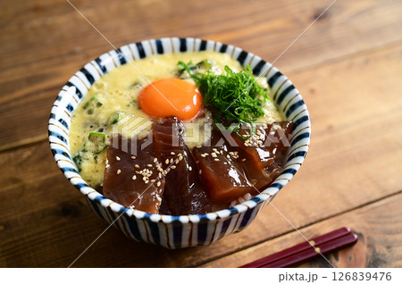 漬けマグロオクラとろろ丼 126839476