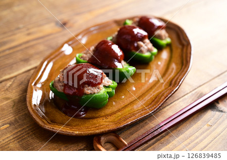 ピーマンの肉詰め 126839485
