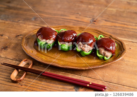 ピーマンの肉詰め 126839486