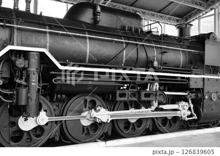 古い蒸気機関車 126839605