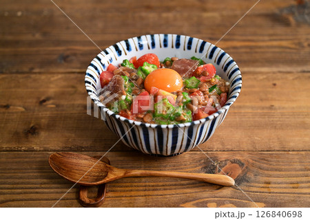 納豆オクラトマトネバネバ丼 126840698