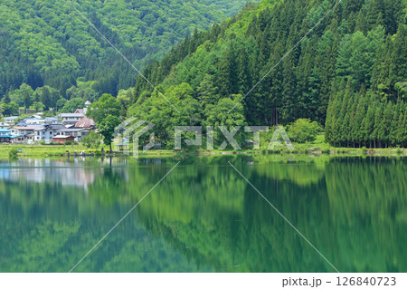 5月の中綱湖 126840723