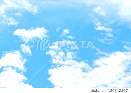 青空と白い雲・背景素材 青空と白い雲・背景素材 126842867