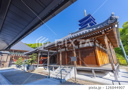 中山寺 護摩堂と開山堂と五重塔(兵庫県宝塚市) 中山寺 護摩堂と開山堂と五重塔(兵庫県宝塚市) 126844907