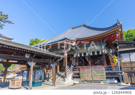 中山寺　本堂（兵庫県宝塚市） 126844908