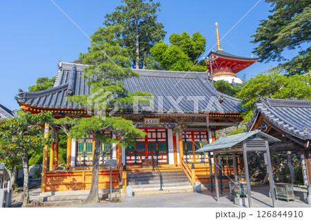 中山寺　閻魔堂と水掛地蔵（兵庫県宝塚市） 126844910