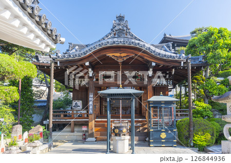中山寺　成就院　歓喜天を祀っているお堂（兵庫県宝塚市） 126844936