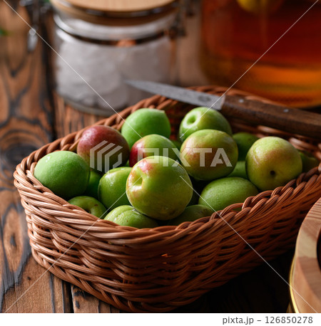 青梅 ( 紀州南高梅 )梅酒づくり 青梅 ( 紀州南高梅 )梅酒づくり 126850278