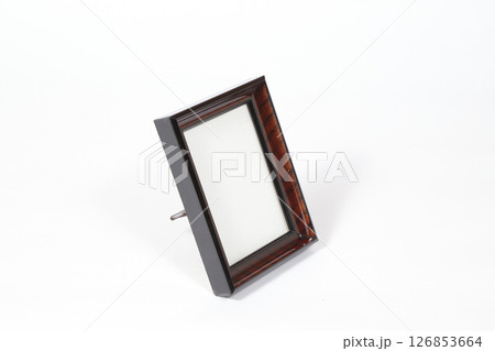 木目調の遺影写真用額縁 126853664
