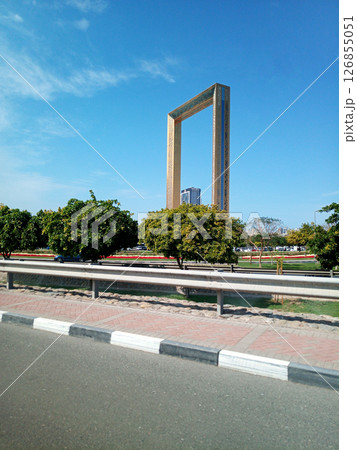 The largest frame in the world. The frame to provide panoramic views. United Arab Emirates. 126855051