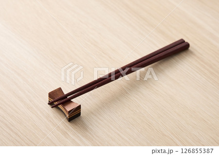 箸の和風イメージ 126855387