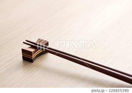 箸の和風イメージ 126855390