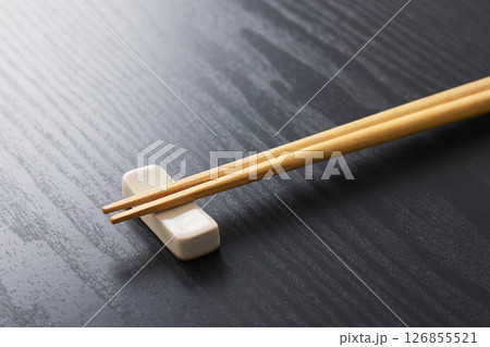 お箸の和風イメージ お箸の和風イメージ 126855521
