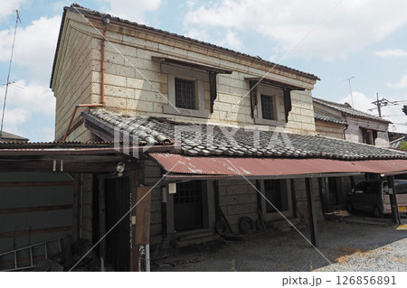 嘉右衛門町 重要伝統的建造物群保存地区の石蔵【栃木県栃木市】 126856891