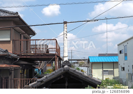 嘉右衛門町 重要伝統的建造物群保存地区 醤油工場の煙突【栃木県栃木市】 126856896